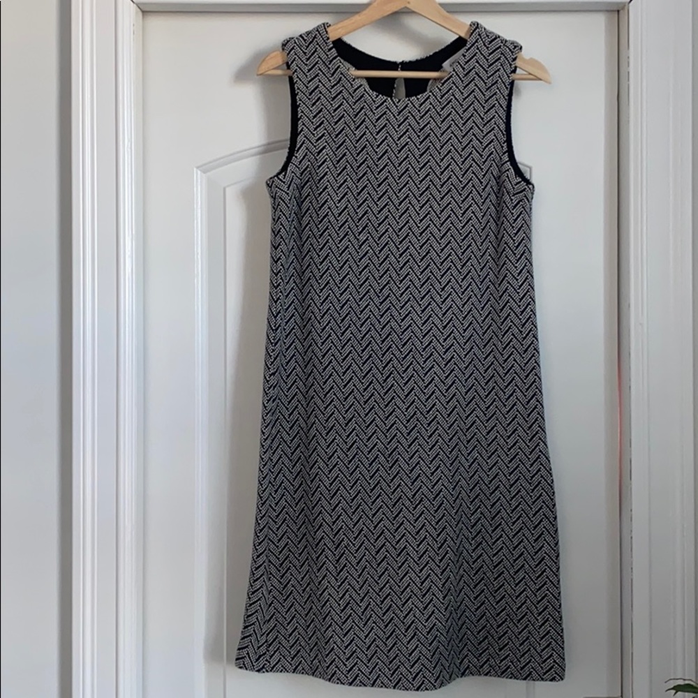 Amour Vert sleeveless shift dress